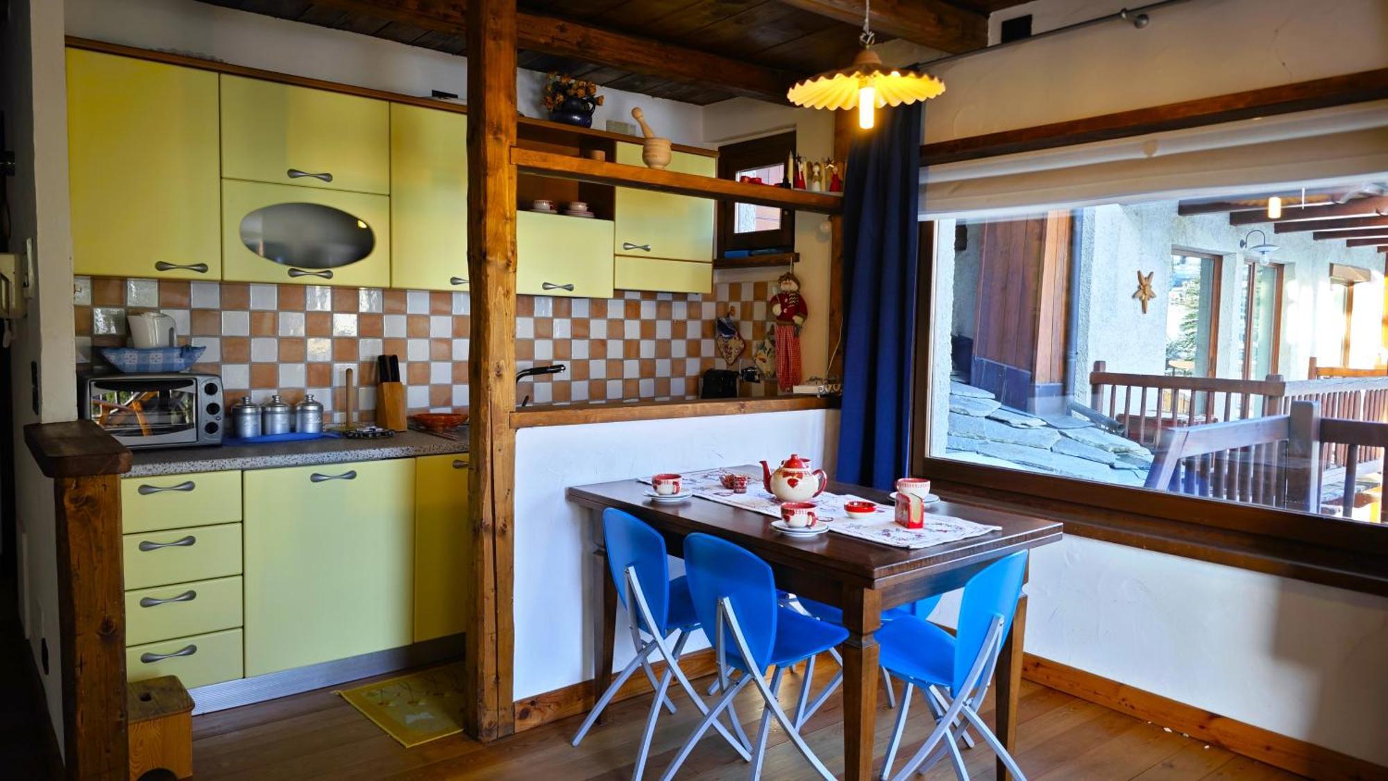 Hostdomus - Imperial Chalet Villa Sestriere Exterior photo